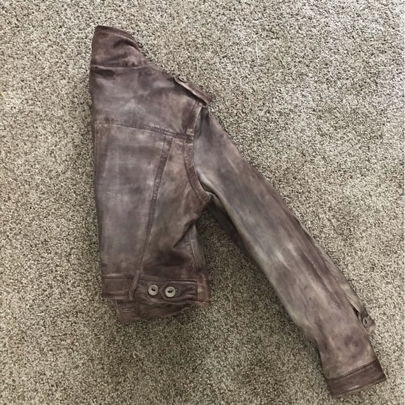 Muubaa Distressed Cropped Leather Jacket with Removable Sleeves - Picture 2 of 8